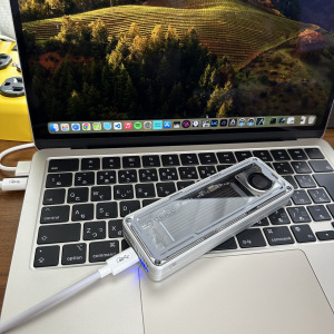 MacBook Airに高速外付けSSDを接続する